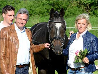 Franz-Jürgen Altmiks und Stephanie Petersen mit Shannon Dream